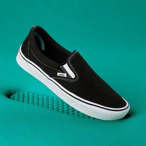 Vans Bayan Kaykay Ayakkabısı ComfyCush Slip-On Siyah/Beyaz | 94371-788